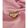 Broche - malicieuse - coeur ailé