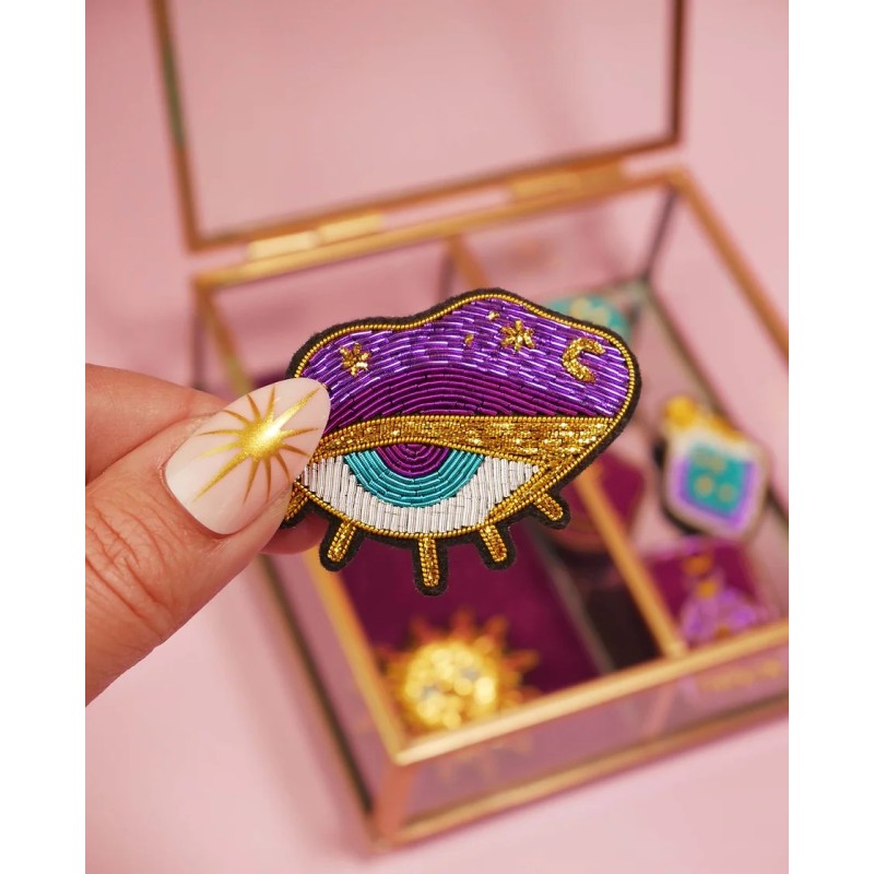 Broche - malicieuse - oeil magic