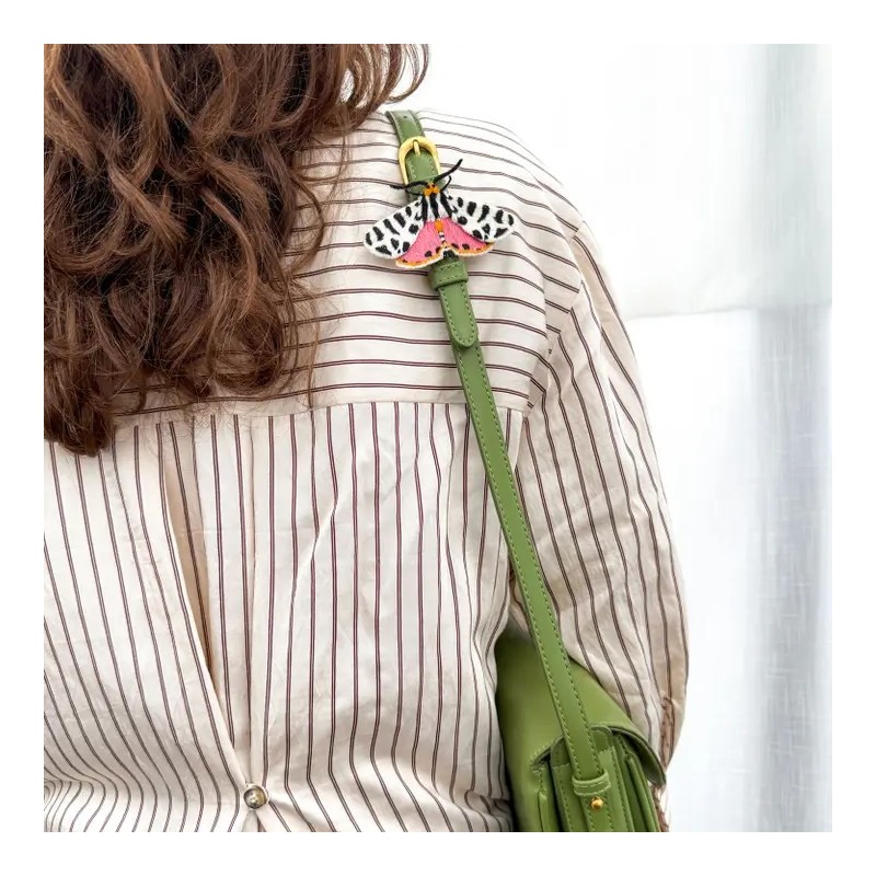 Broche brodée - Botanopia - papillon tigre