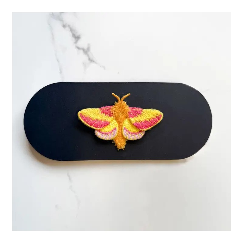 Broche brodée - Botanopia - papillon érable rosé