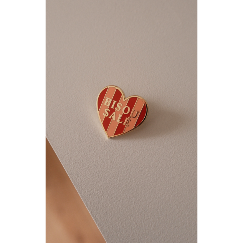 Pin's - breizh - coeur rayé bisou salé